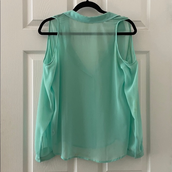 Top - Picture 2 of 4